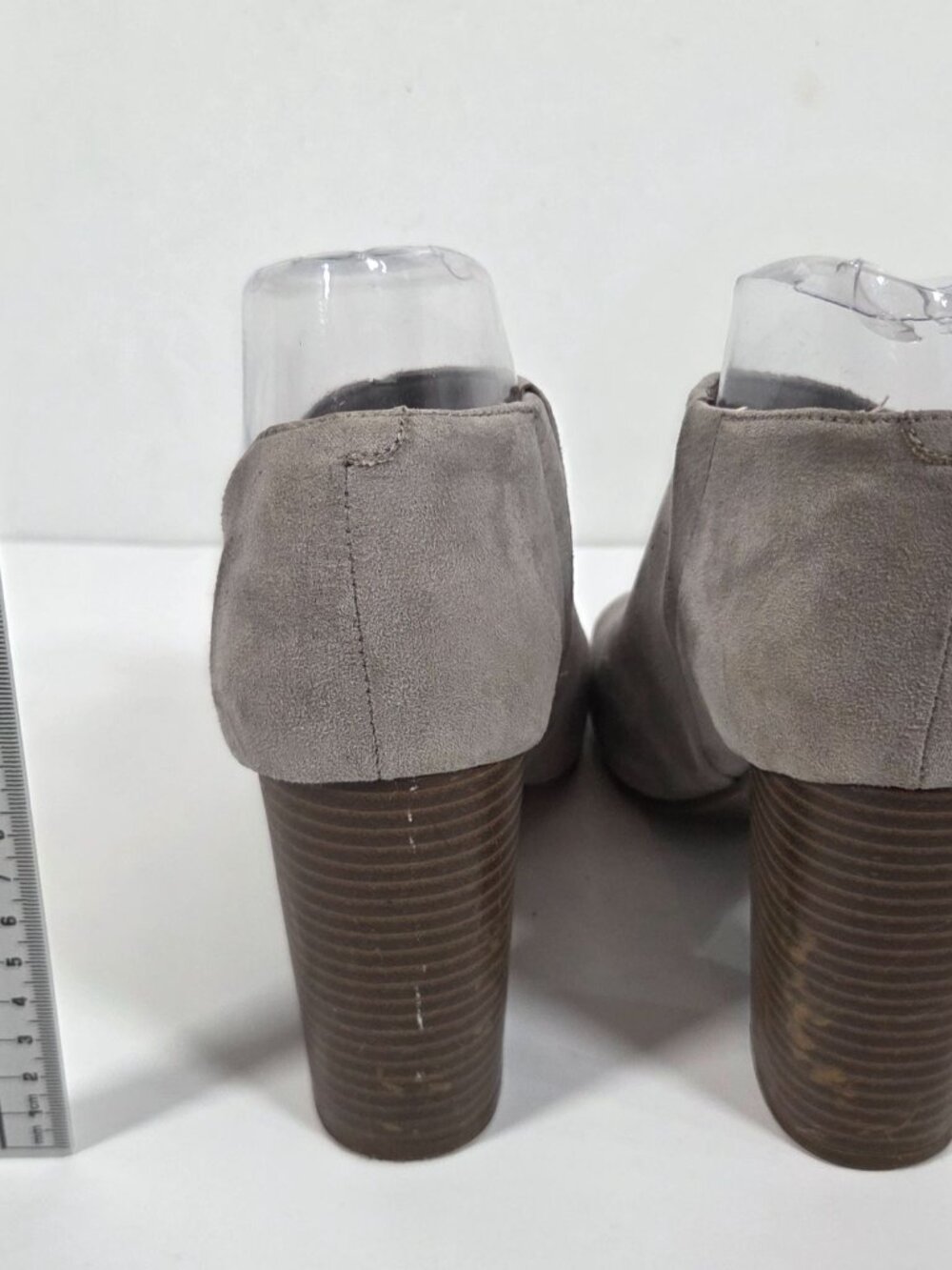 Indigo Rd Gray Peep Toe Ankle Booties Block Heel Minimalist Size 8 - Picture 4 of 9